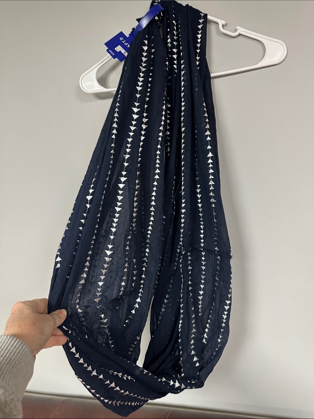 Apt 9 Infinity Scarf Navy / Glittery Metallic Silver Design Running Through NWT